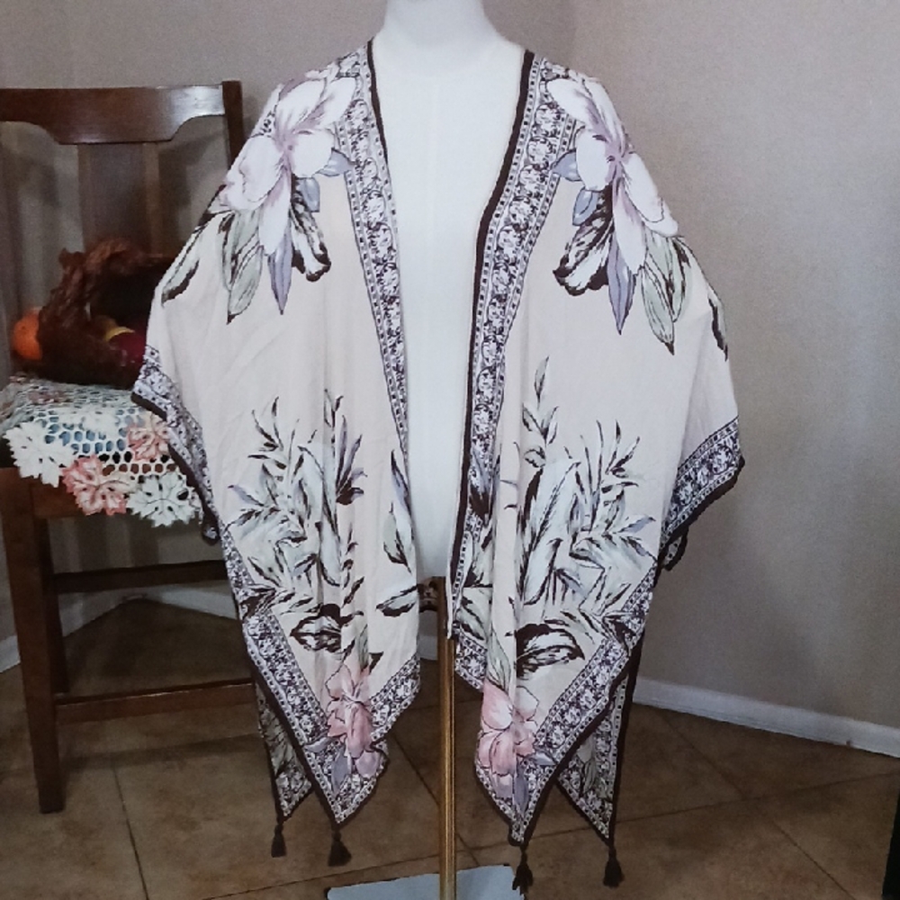 Nine West Beige and Brown Patterned Kimono/wrap